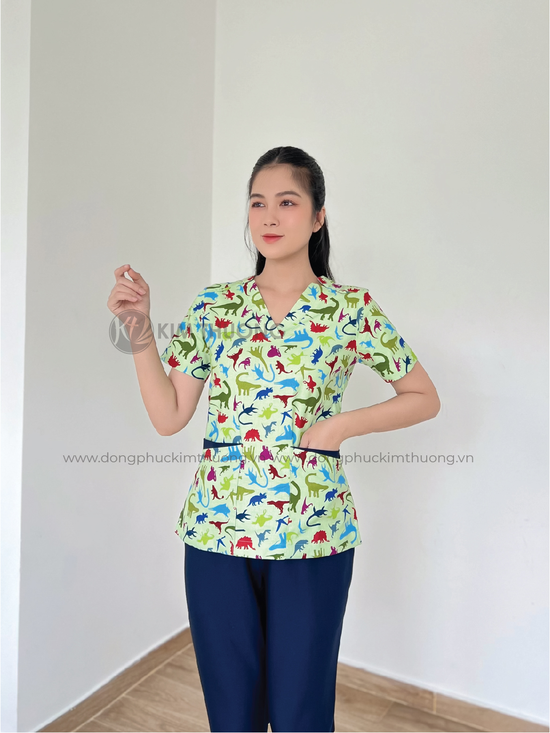 Scrubs Nữ Họa Tiết